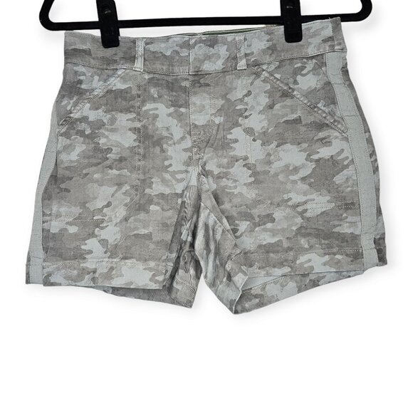 Spanx Size S Green Camo Stretch Twill Shorts 4" Inseam Slimming Tummy Control - Picture 2 of 8